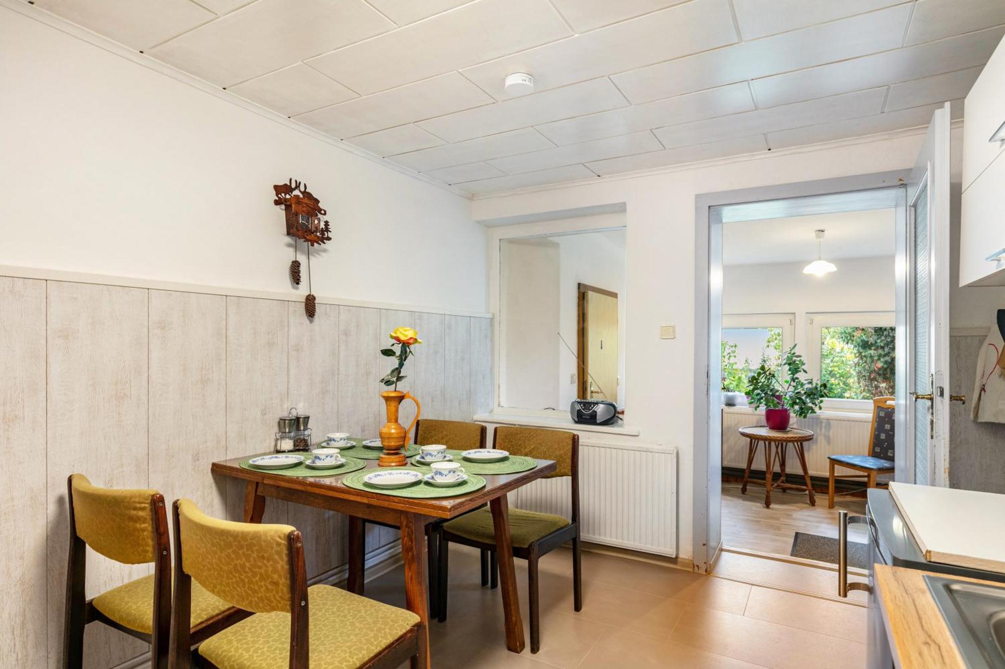 Apartment Im Blumengarten *